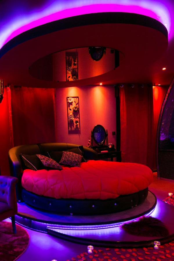 L'Insolite Spa Privatif "Suite Luxueuse-Jacuzzi" トゥールーズ エクステリア 写真