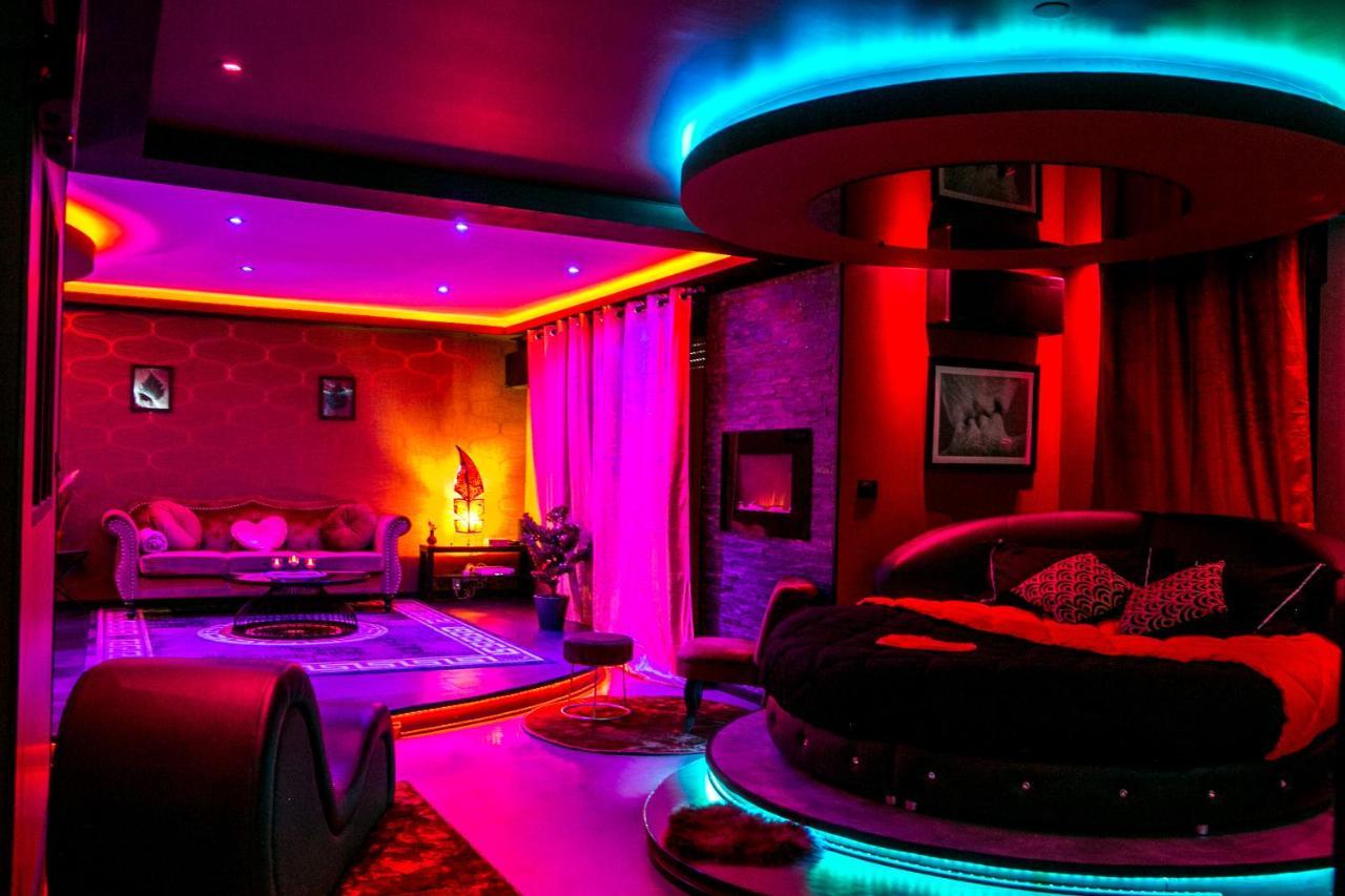 L'Insolite Spa Privatif "Suite Luxueuse-Jacuzzi" トゥールーズ エクステリア 写真