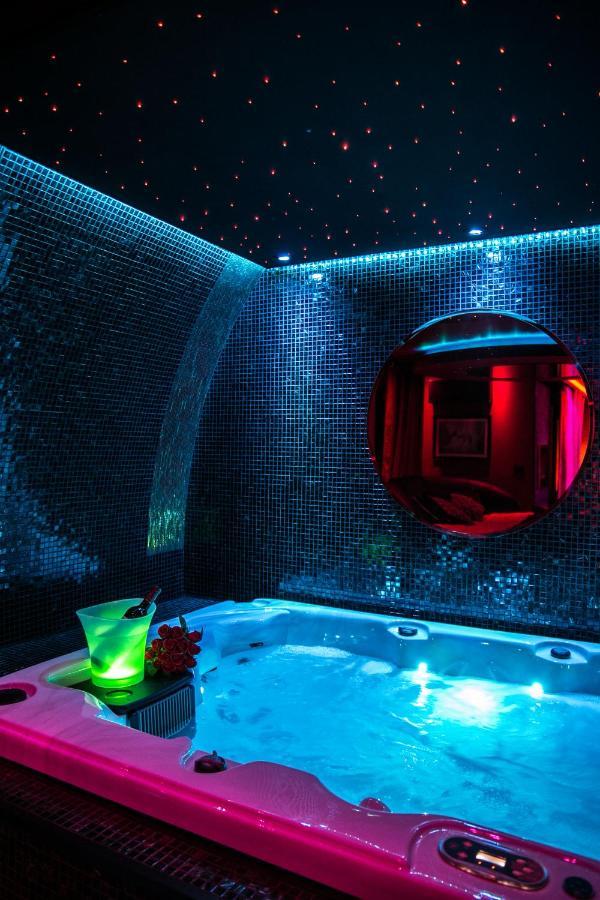 L'Insolite Spa Privatif "Suite Luxueuse-Jacuzzi" トゥールーズ エクステリア 写真
